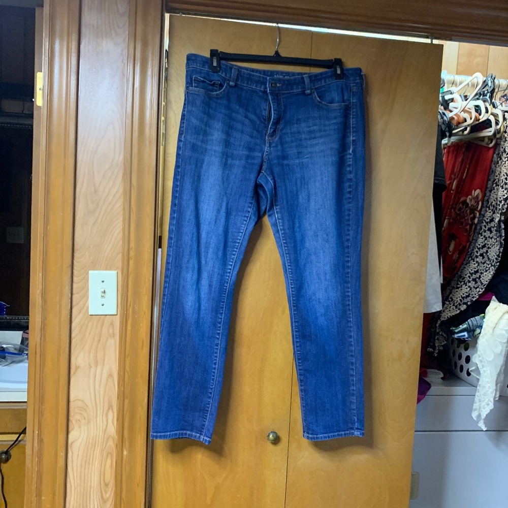 Slim straight jeans